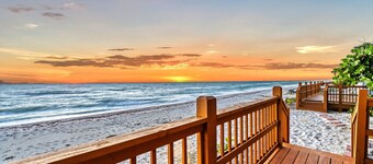 Gulf Front Escape on the Beach with Shared Viewing Deck & Pool - Cozy & Intimate
