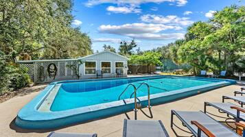 Beheizter Pool