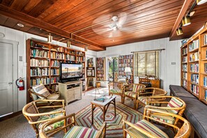 Interior - Gulf Front Escape at a Beach Resort, Pet Friendly (Englewood)