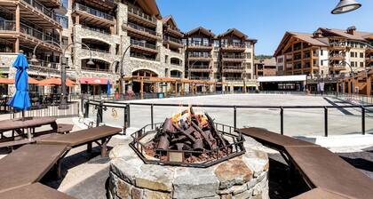 Modern 5BR Home w/ Hot Tub, Deck & Nearby Golf