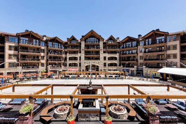 تناول الطعام بالخارج