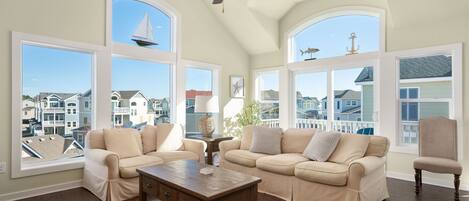 Smart TV, table football