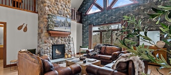 ⛷️ Stunning 8 Bed Mountain Chalet | Steps from Holiday Valley | Hot Tub, Sauna, Theatre & Bar