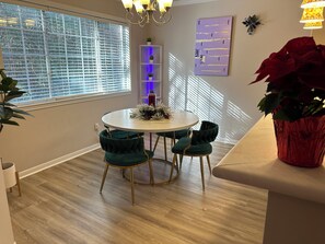 تناول الطعام