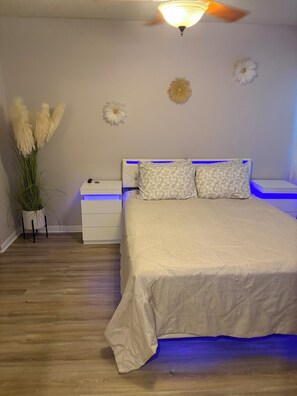 Iron/ironing board, WiFi, bed sheets