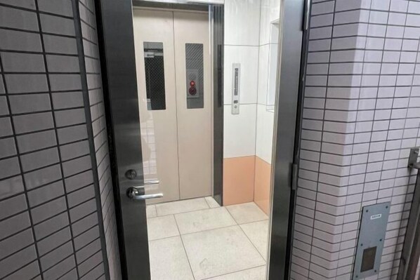 Interior - YMK Oshiage 3A (Tokyo)