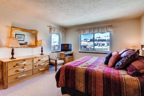 3 sovrum, strykjärn/strykbräda, wi-fi och sängkläder