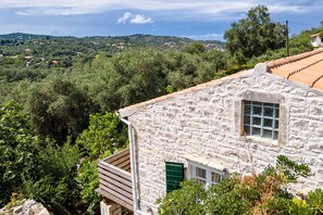 Exterior - Adamantia: Stone Apartment with Pool, WiFi & Outdoor BBQ (Katsimatika)