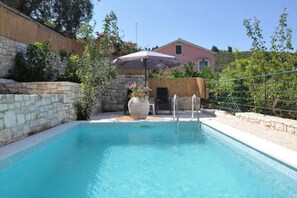 Pool - Adamantia: Stone Apartment with Pool, WiFi & Outdoor BBQ (Katsimatika)