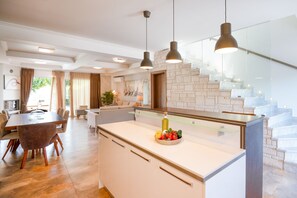Interior - Sunny Exclusive Ena – Villa with Private Pool & Sea Views (Hanioti)
