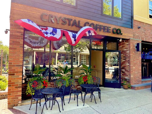 2-bedroom apartment above coffee shop in the heart of downtown East Stroudsburg.