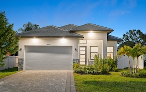 Exterior - New! SunChaser • Brand 5BR New Luxury Build • Heated Pool • 1 Mile to Vanderbilt Beach! (Naples)