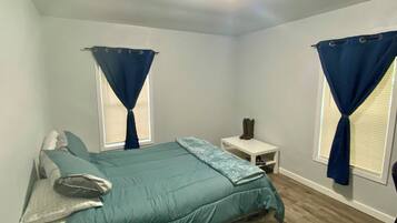 2 bedrooms, desk, iron/ironing board, free WiFi