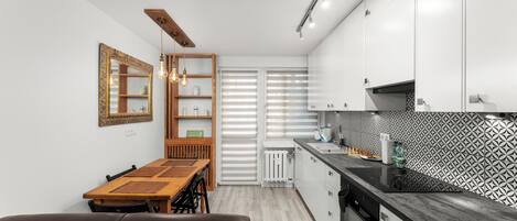 Fridge, oven, stovetop, toaster