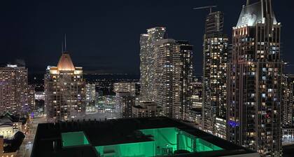 Luxury in The Heart of Mississauga, minutes away from Pearson Airport