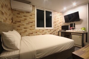 Basic Double Room | Desk, laptop workspace, free WiFi - 1RUA (Busan)