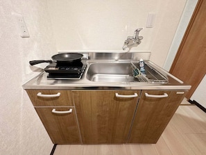 Private kitchen - 7 min walk from nearest station, near Otsuka station on Yamanote line, 4 lines and 4 stations available. ‼️ Walking distance from Ikebukuro, super convenient transportation. ‼️ 55.67 ㎡ on 2nd floor, for large groups, ideal for family/group travel. (Bunkyo-ku, Otsuka)