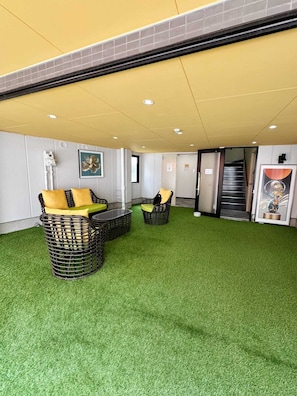 Interior - 7 min walk from nearest station, near Otsuka station on Yamanote line, 4 lines and 4 stations available. ‼️ Walking distance from Ikebukuro, super convenient transportation. ‼️ 55.67 ㎡ on 2nd floor, for large groups, ideal for family/group travel. (Bunkyo-ku, Otsuka)