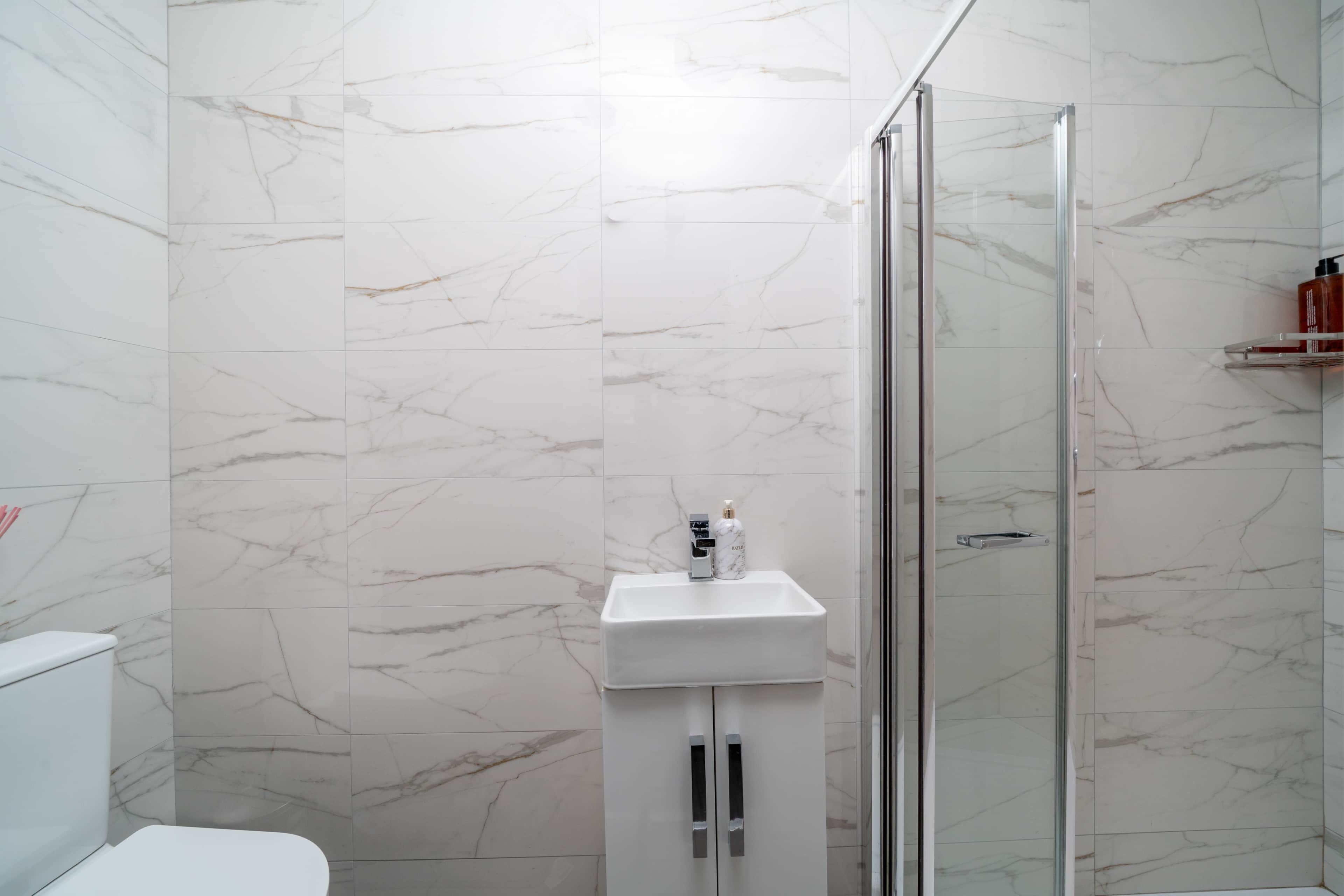 Haartrockner, Seife, Toilettenpapier