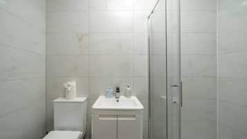 Haartrockner, Seife, Toilettenpapier