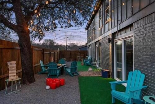 Modern 8BR Dream Home in Austin’s Center!