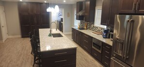 微波炉、烤箱、炉灶、洗碗机