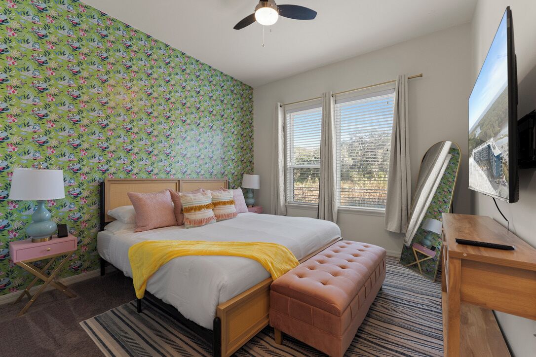 Iron/ironing board, travel crib, free WiFi, bed sheets