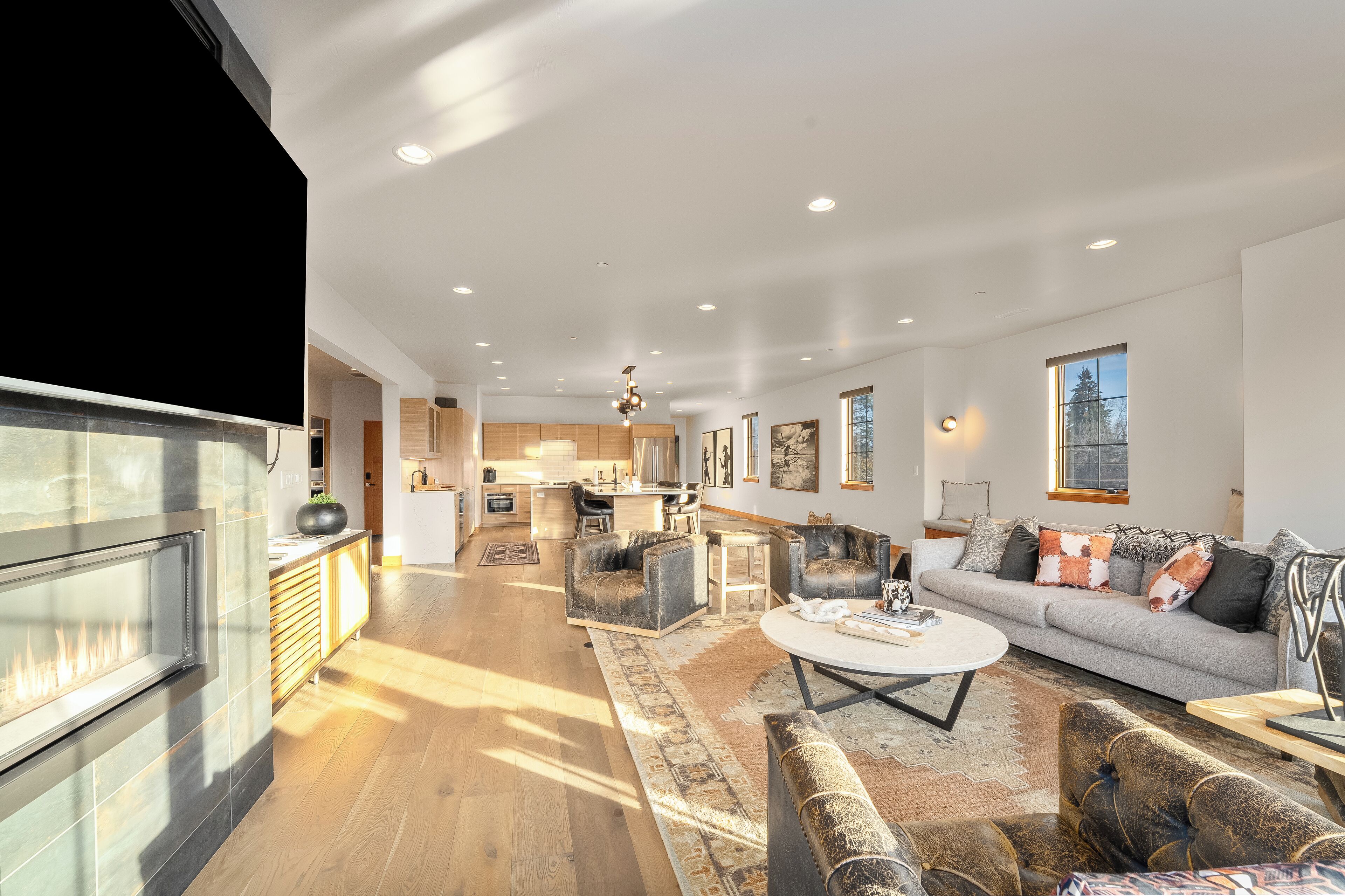 Smart-tv och eldstad