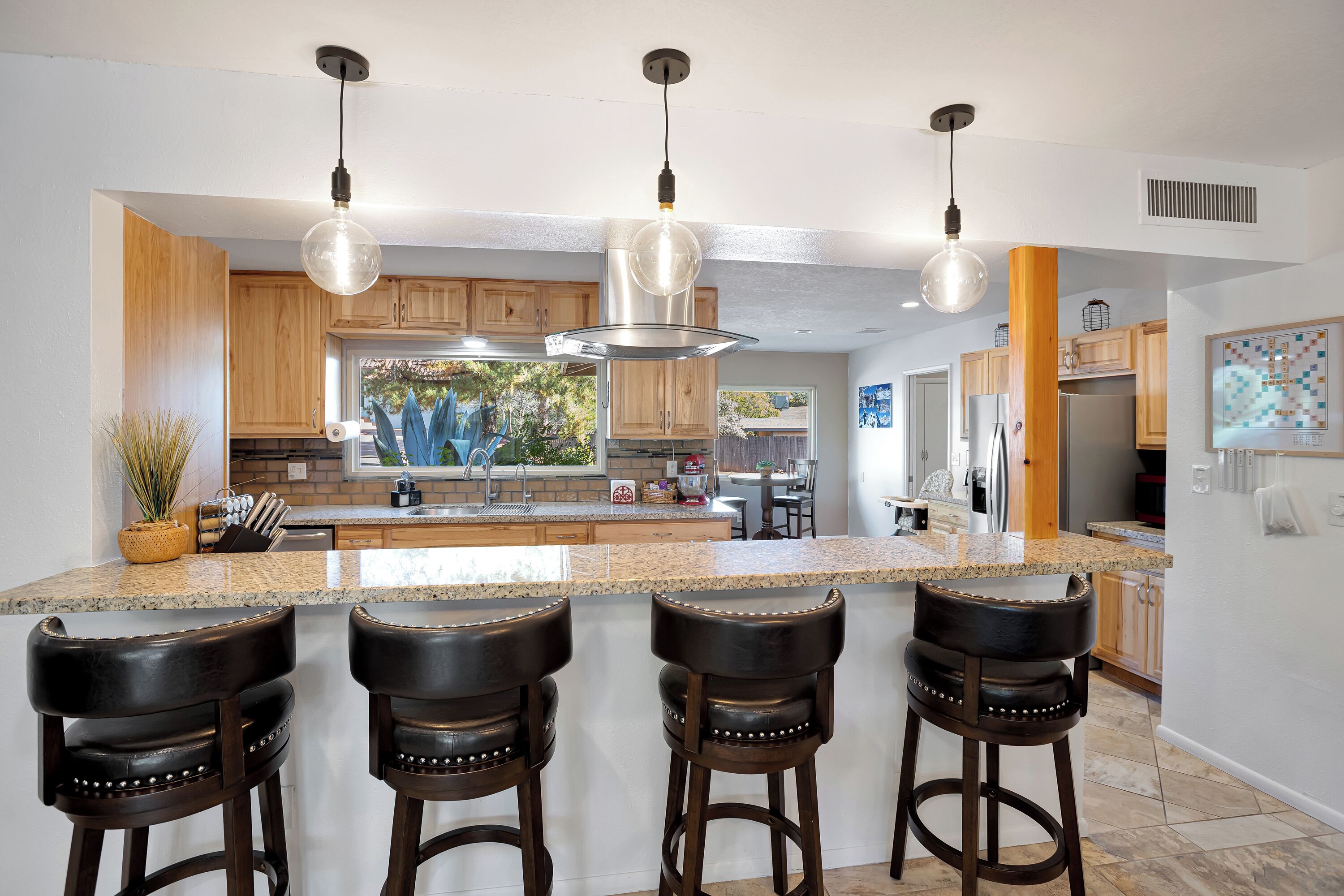 雪櫃、微波爐、焗爐、爐具