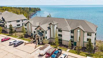 Bird’s-eye view of the property