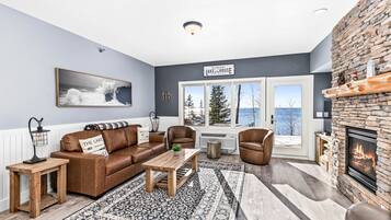 Smart TV, fireplace, books