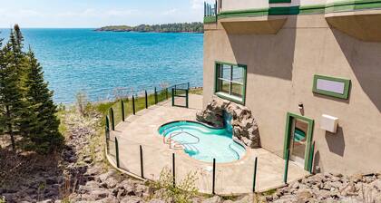 Whispering Pines Lake Views | 1BR King Suite