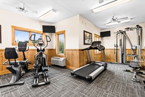 Fitness facility - Whispering Pines Lake Views | 2 Queen Bed Studio (Two Harbors)