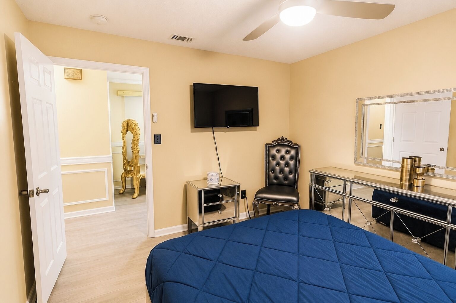 4 chambres, fer et planche à repasser, lit parapluie, Wi-Fi gratuit