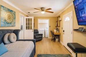 4 Schlafzimmer, Bügeleisen/Bügelbrett, Reisekinderbett, kostenloses WLAN