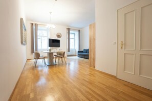 Interior - Cozy 1BR apartment near Opera - 24h self check-in (Wien)