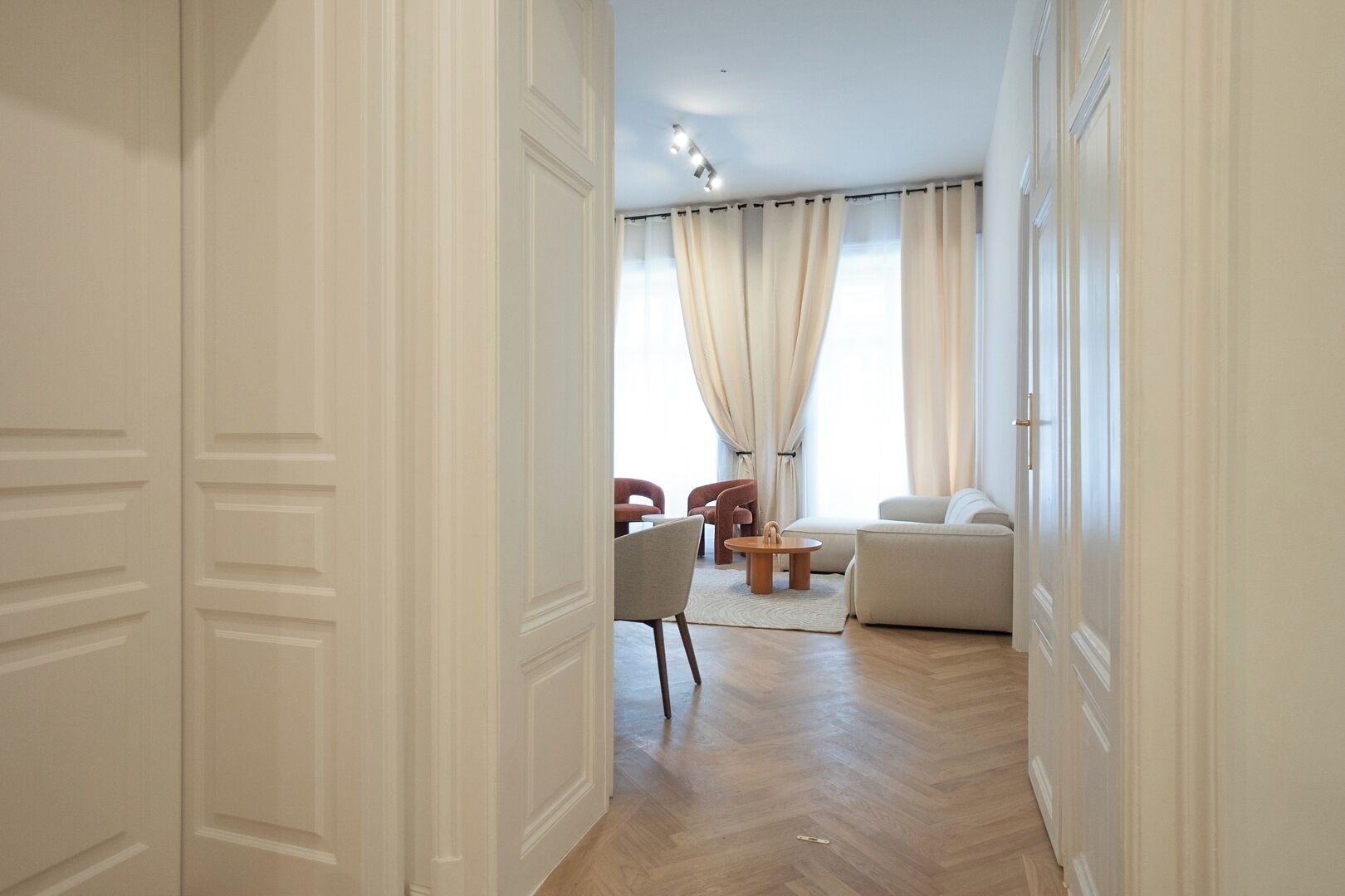 المنشأة من الداخل