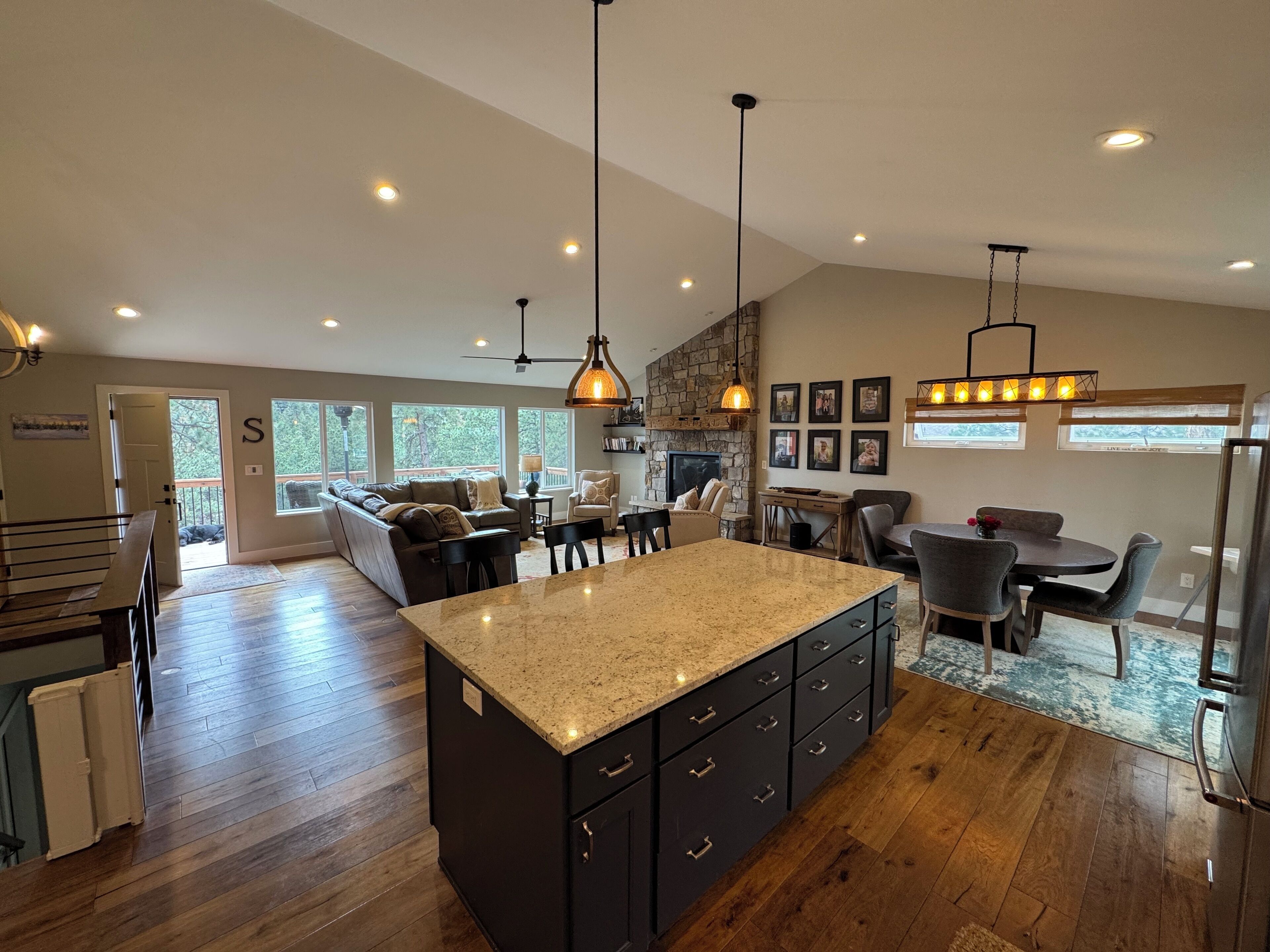 المنشأة من الداخل