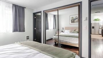3 bedrooms, iron/ironing board, Internet, bed sheets