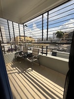 Family Apartment | In-room dining