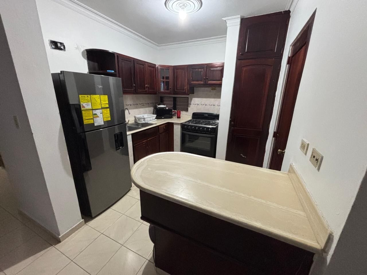 Family Apartment | Private kitchen | Microwave, oven, stovetop, coffee/tea maker