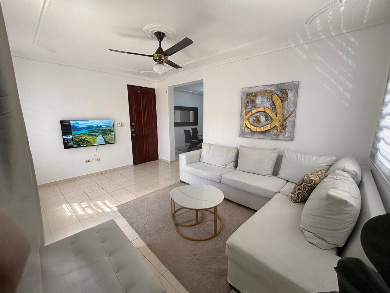 Apartemen Keluarga | Area keluarga | Smart TV