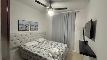 Laptop workspace, blackout curtains, iron/ironing board, free WiFi