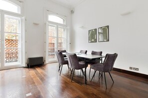 Dining - Blueground | Earl's Court, view, nr Natural History Museum (London)