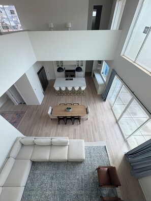 Smart TV, fireplace, video games, stereo