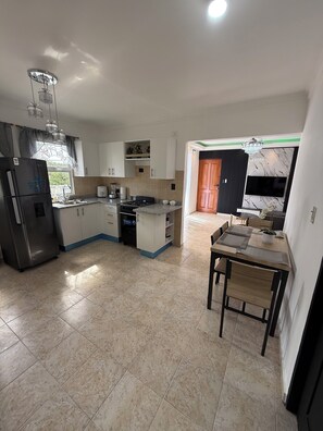 Microwave, oven, coffee/tea maker, toaster - Oasis of Rest Near the Best Attractions (Punta Cana)