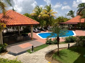 Utomhuspool