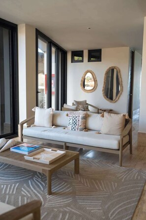 TV - Beachfront 3BR Puerto Morelos - Rooftop Pool (Puerto Morelos)