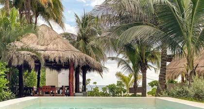 Puerto Morelos Beachfront King Studio | Pool