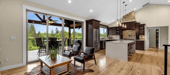 The Ridgefield Grand Estate – Luxury on 3 Levels